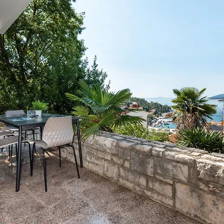 Zulijani House Helis B1 & B6 Апартаменты Рабац