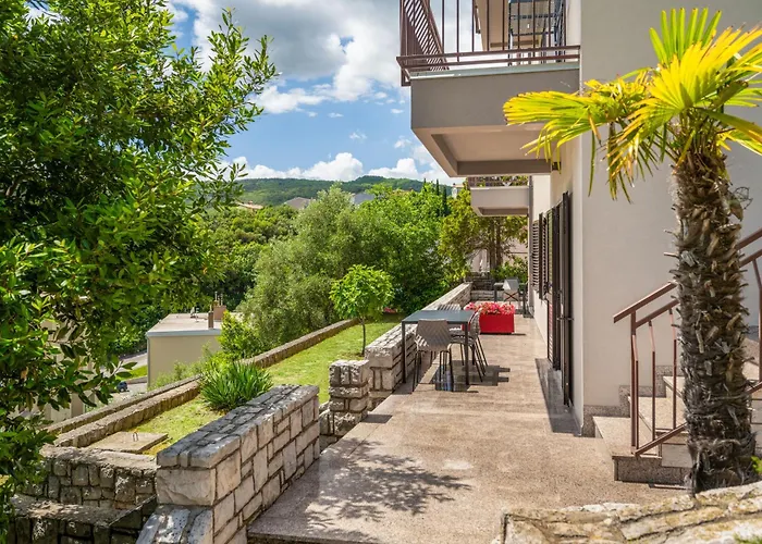 Zulijani House Helis B1 & B6 *